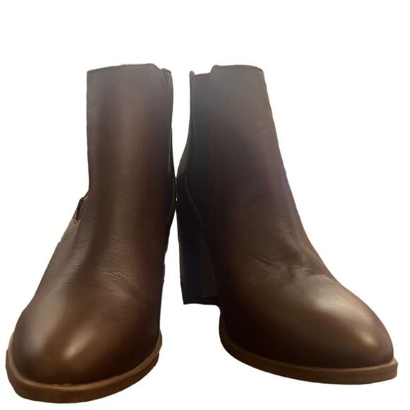 NISOLO HEELED CHELSEA NWOT BROWN ELASTIC SIDE PANEL BOOTS SIZE 9‎ 1/2 - Picture 3 of 9